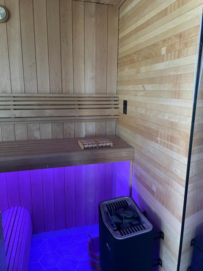 Above And Beyond - Luxe Suite Met Sauna En Stoomdouche Zaandam Luaran gambar